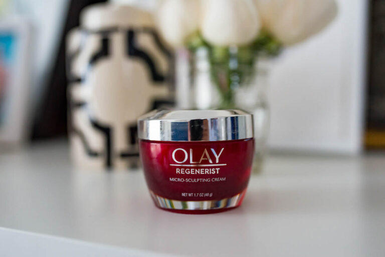 Combat Ageing with Olay Regenerist Micro-Sculpting Cream: A Comprehensive Review